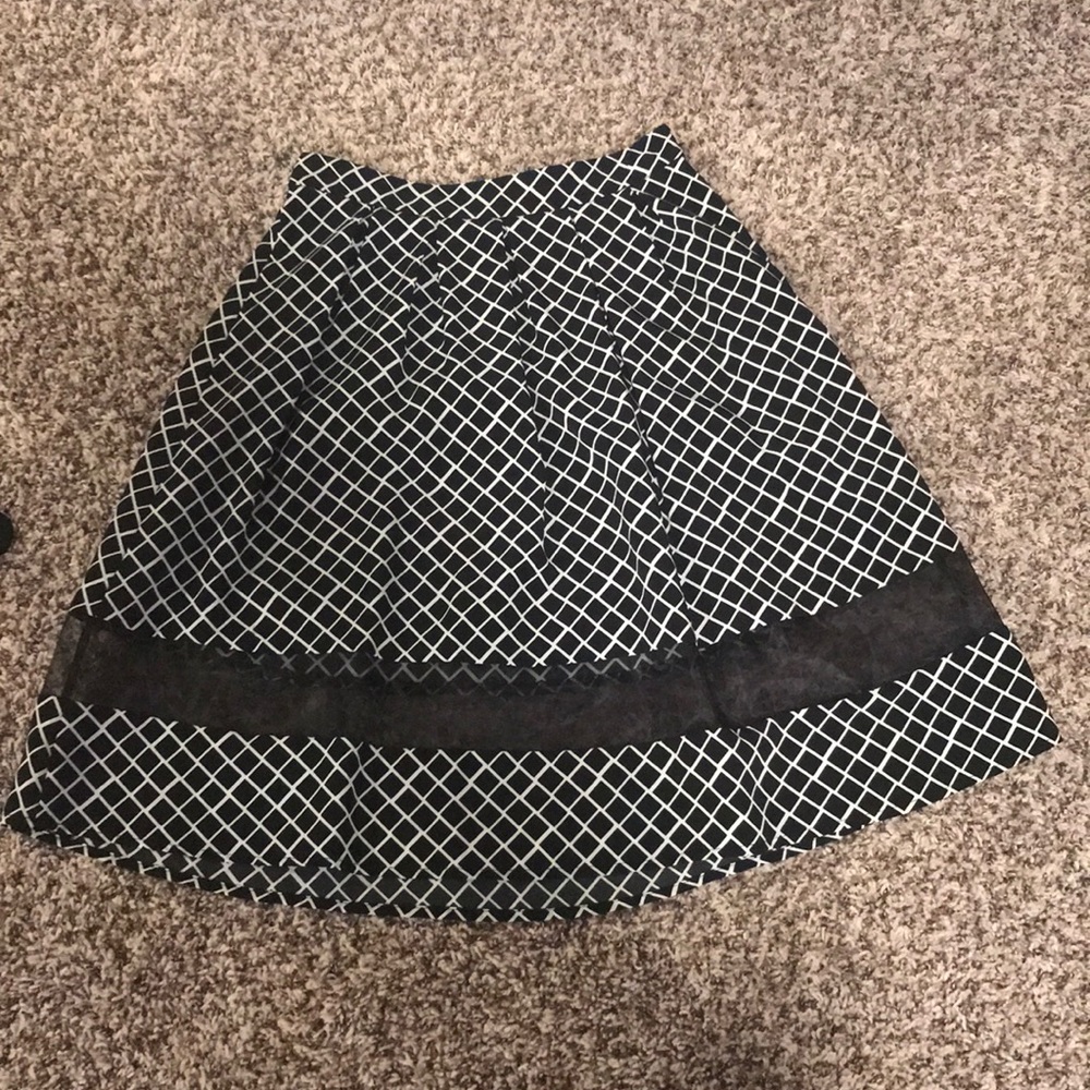 Fun black and white skirt